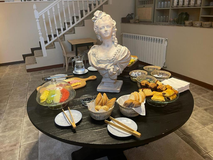 Food & Drinks 5, Maison Baron de la Galleta B&B, Palencia