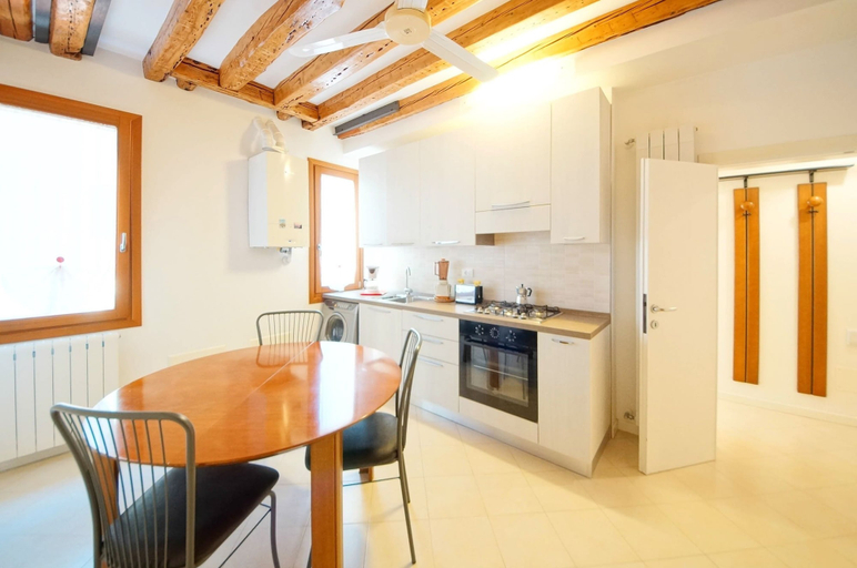 Others 4, DolceVita Apartments N. 489, Venezia