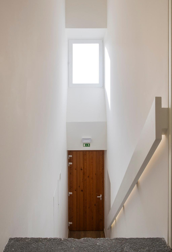 Others 4, Casas Amarelas Azores, Ponta Delgada