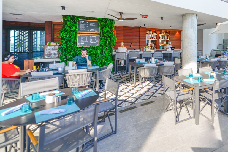 Food & Drinks 4, Studio with Panoramic City and Bay Views, Miami-Dade