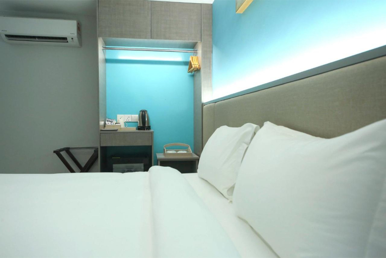 Stanton City Hotel Room Type - Superior King Room