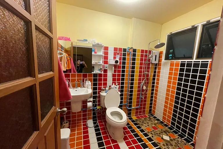 Bathroom 5, Baan Wang Tarn, Hang Dong