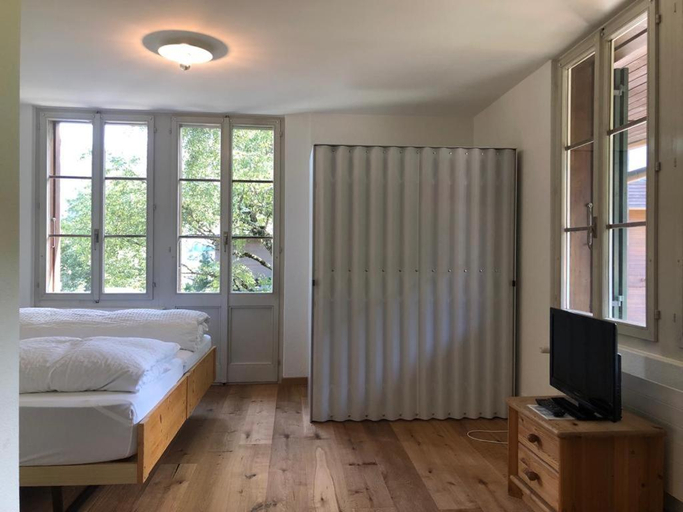 Bedroom 3, Hotel Sternen Budget, Obersimmental