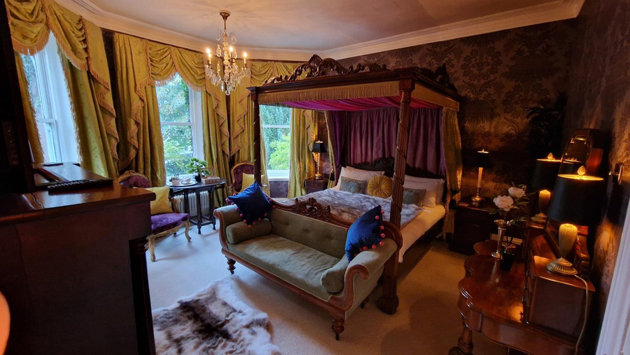 Others 5, Ravenscroft B&B, Nottinghamshire