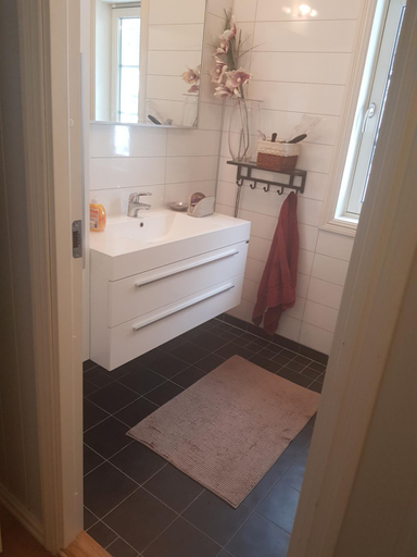 Bathroom 3, Villa Myklebostad, Tjeldsund