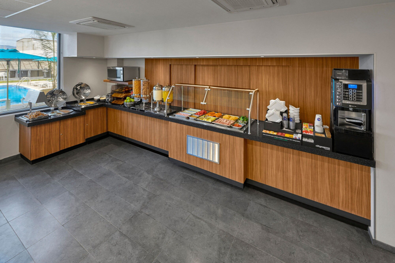 Food & Drinks 5, City Express by Marriott Tepic, Tepic