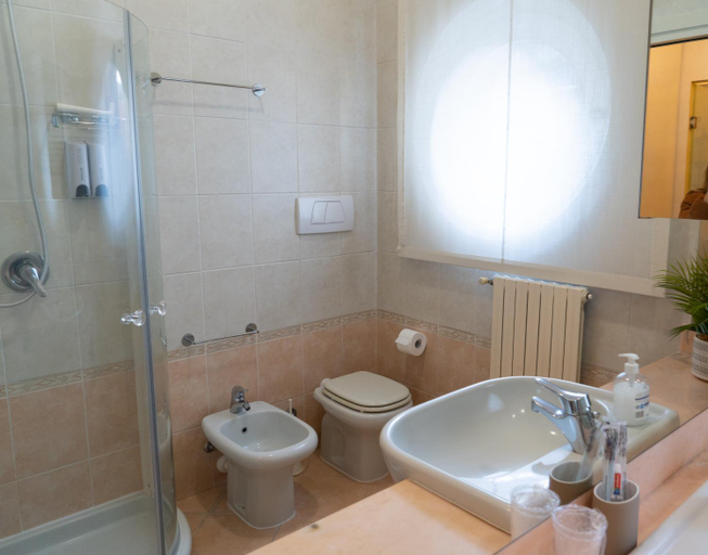Bathroom 3, Marghera 5A Apartament - Milano, Milano