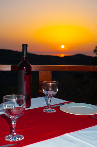 Food & Drinks 2, T'Aloni, Ionian Islands