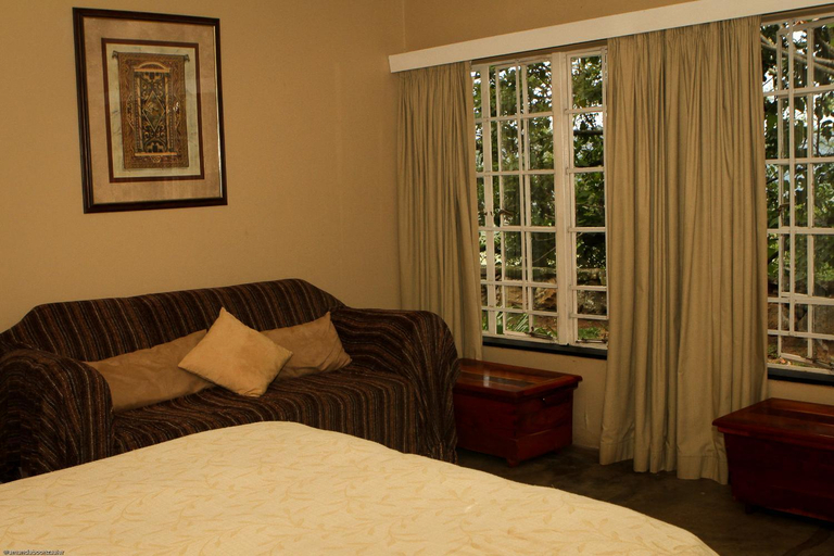 5, Down Gran's Self-Catering Cottage, Lobamba Lomdzala