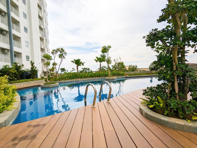 Swimming Pool 13