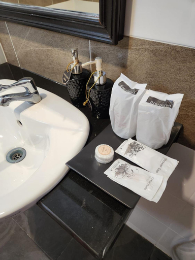 Bathroom 11