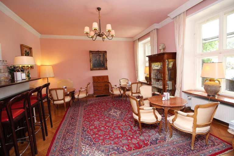 Others 2, Hotel Leopold, München