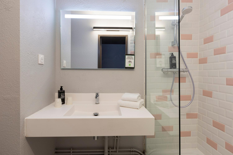Bathroom 4, Hotel de Toulouse Centre Canal du Midi, Haute-Garonne