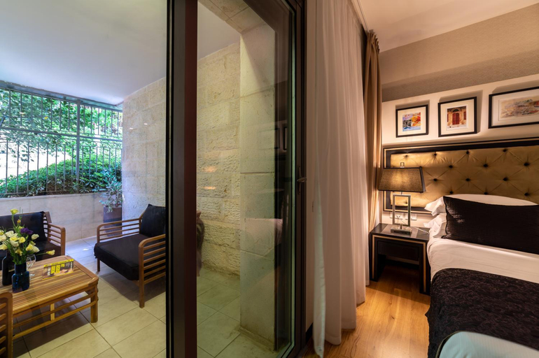 Others 2, Stay Kook Suites