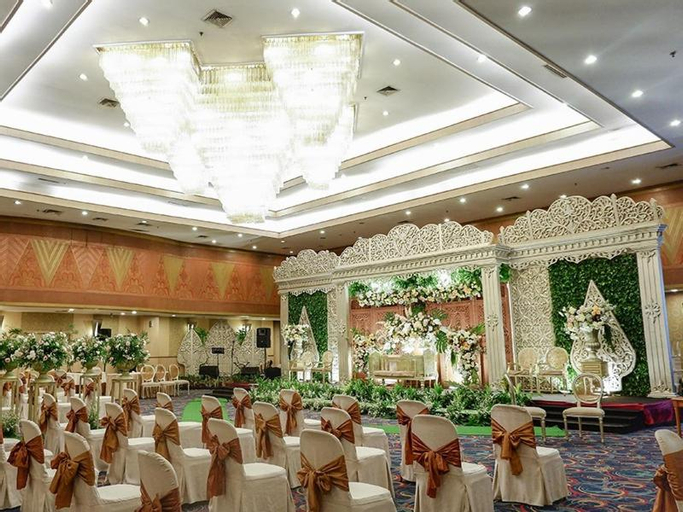 Business Facilities