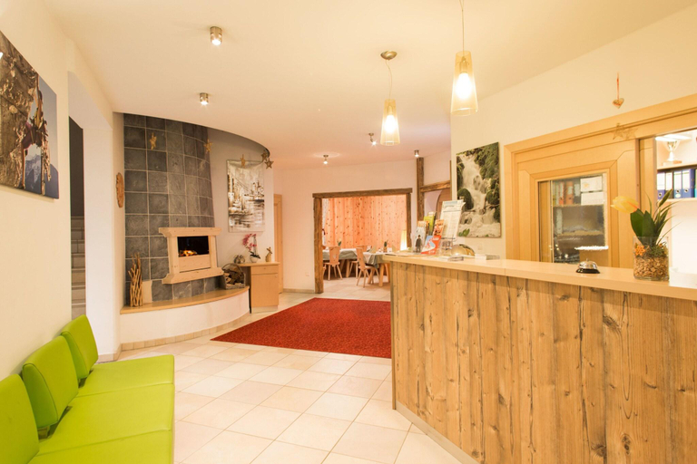 Public Area 3, Hotel Apartment Haus Gitschberg, Bolzano