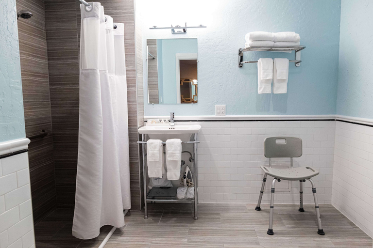 Bathroom 4, Hotel Bijou - Union Square, San Francisco