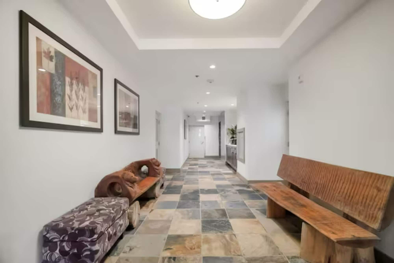 Bedroom, Modern 4BR Penthouse With Lake Views, Fraser Valley