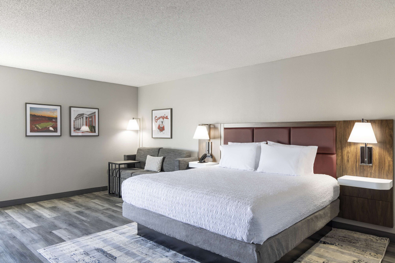 Bedroom 3, Hampton Inn Athens, Clarke