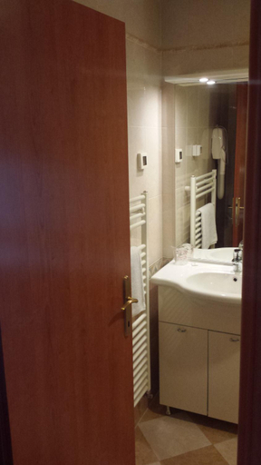 Bathroom 4, Apartments and Rooms Astoria, Seget