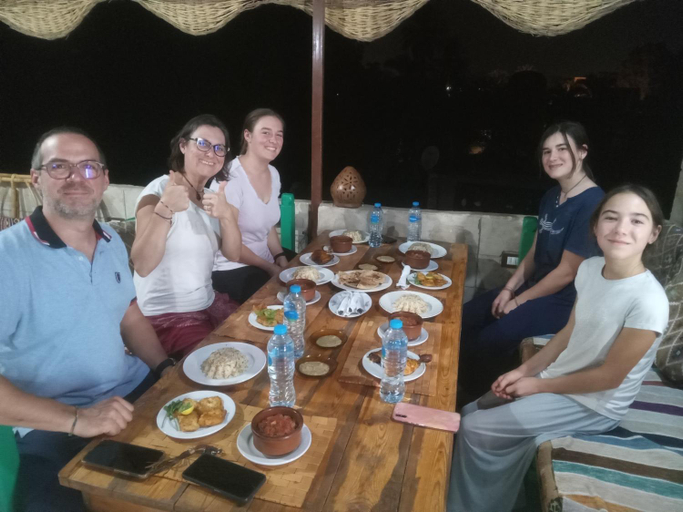 Food & Drinks, Meshra Katto, Aswan