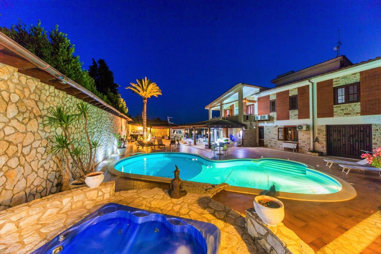 Others 3, Villa Blondie con piscina a Castellammare del Golfo, Trapani
