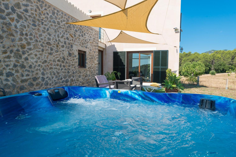 Others 3, Villa S'Era, Baleares