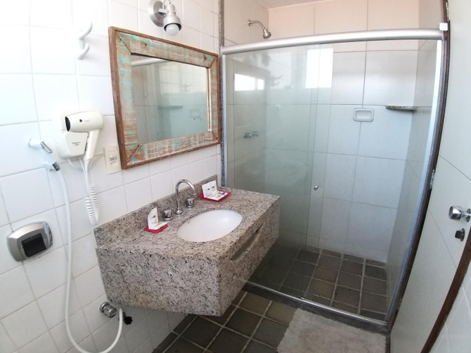 Bathroom 4, Hotel Costeiro, Olinda