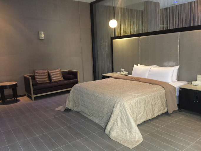 Bedroom 2, LI-GIN Motel, Chiayi City