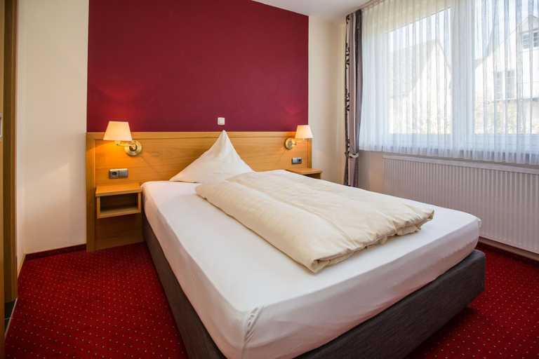 Bedroom 3, Hotel Merle, Cochem-Zell