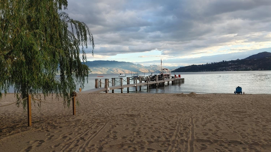 Others 3, Beds By the Bridge, Central Okanagan