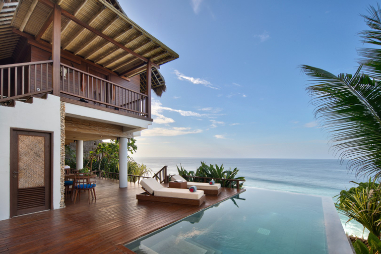 Swimming Pool 13