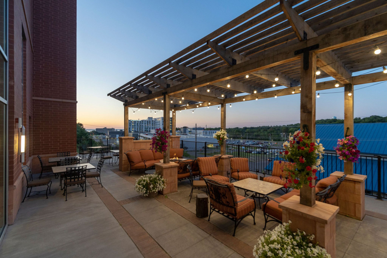 Food & Drinks 3, Staybridge Suites MARQUETTE, Marquette