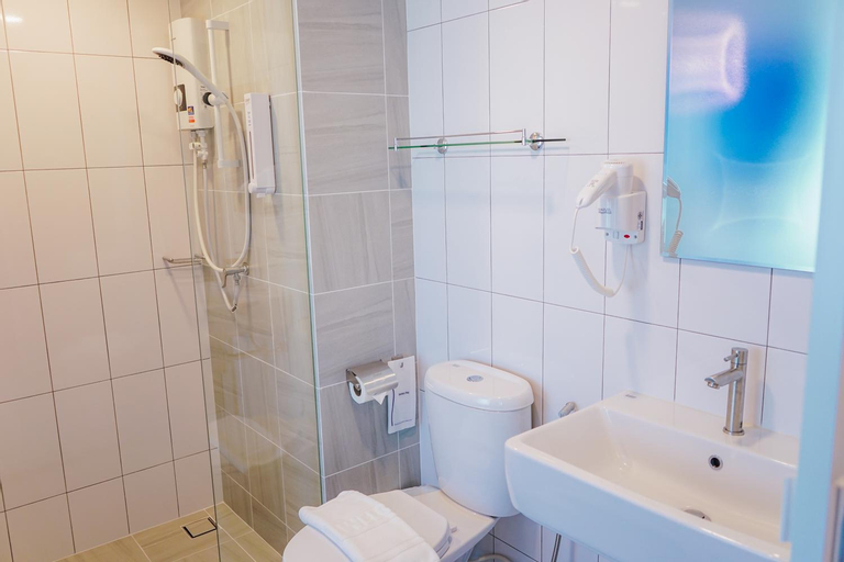Bathroom 6
