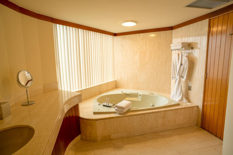 Bathroom 5, Estelar Miraflores, Lima