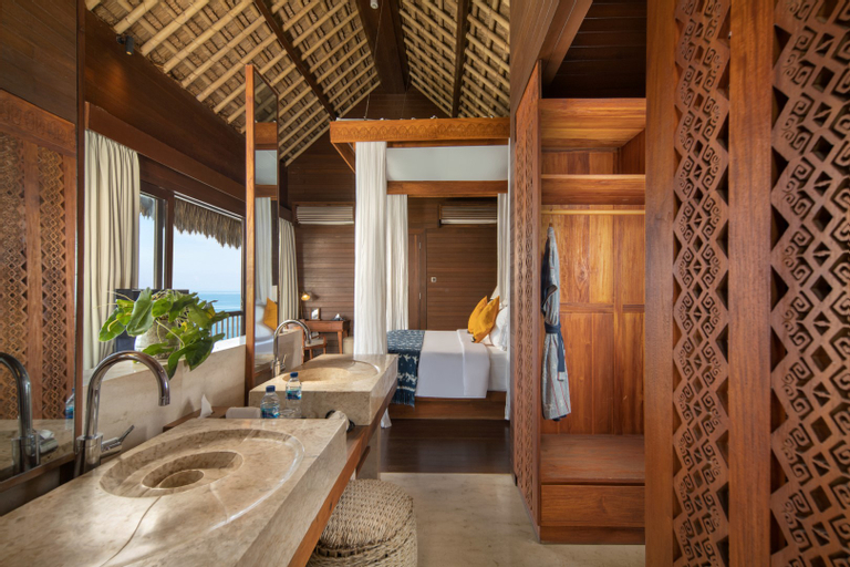 Bathroom 10