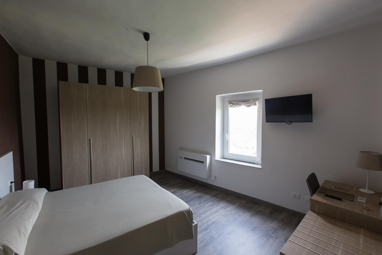 Others 5, 108 b&b, Viterbo
