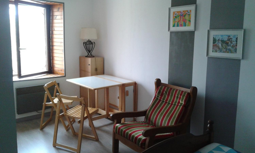 Others 4, Chambre D'Hotes avec petit Dejeuner, Ardennes