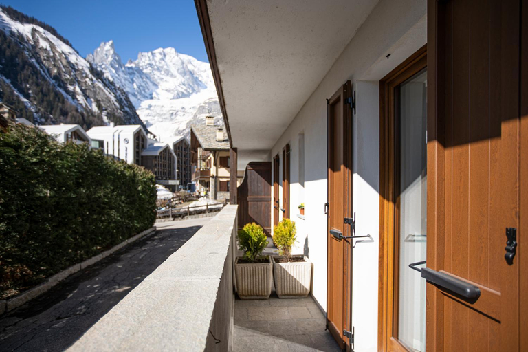 Others 4, Maison Altea, Aosta