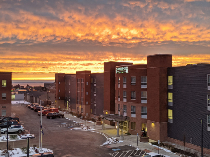 Exterior & Views 2, Staybridge Suites MARQUETTE, Marquette