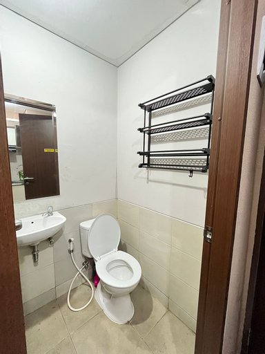 Bedroom 5, Transpark Juanda By Fansroom, Bekasi