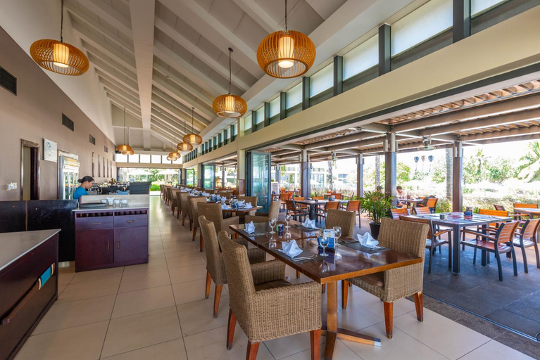 Food & Drinks 2, Emblem Sea 2 bedroom villas, Da Nang