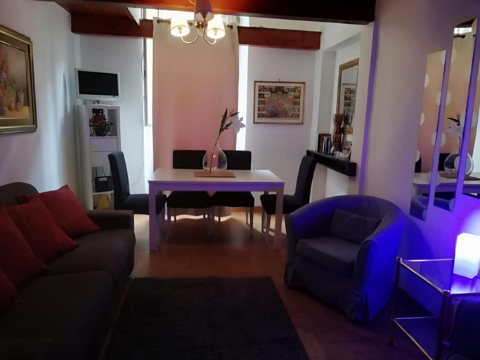 Others 5, Coronari 45 Luxury, Rome