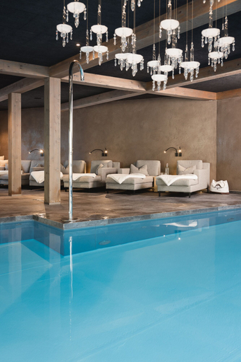 Sport & Beauty 2, DAS Mondschein, Bolzano