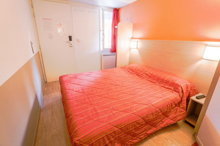 Bedroom 4, Premiere Classe Saint Quentin, Aisne
