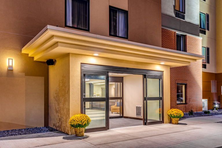 Exterior & Views 4, Candlewood Suites EAU CLAIRE I-94, Eau Claire