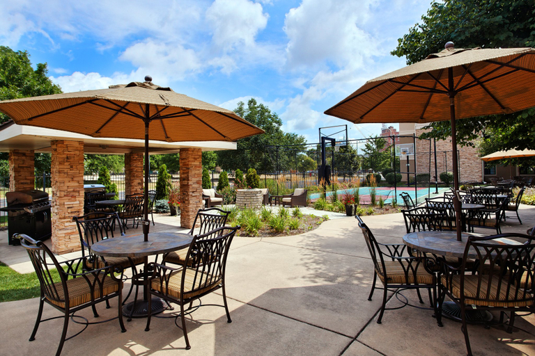 Food & Drinks 3, Staybridge Suites PEORIA-DOWNTOWN, Peoria