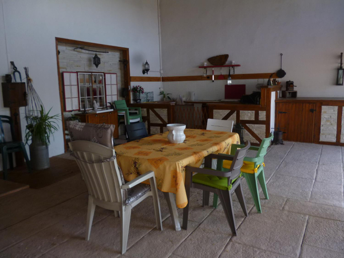 Others 5, La Sylreine, Ain