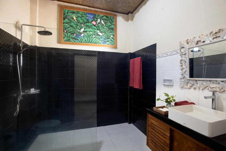 Bathroom 4