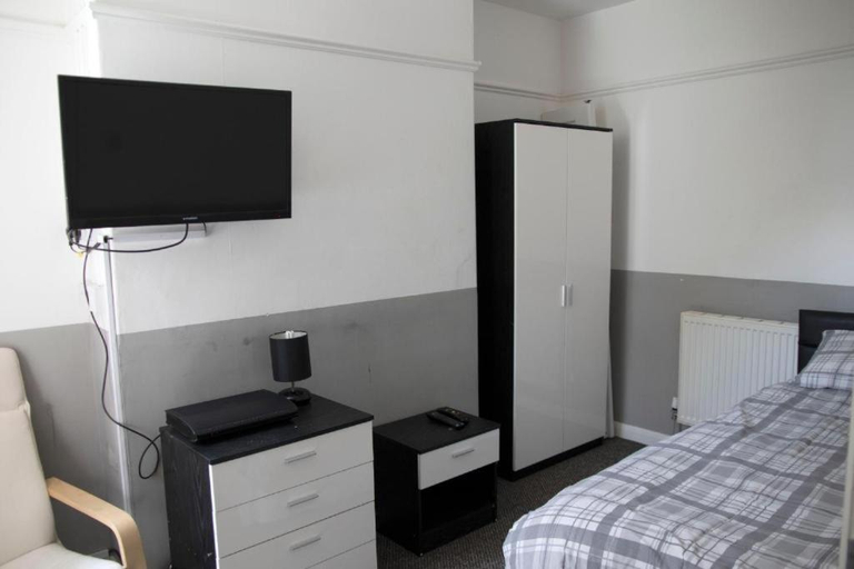 Others 2, Bursar Street 19, Lincolnshire